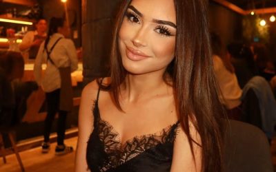 Garnacho, starul lui Chelsea, ar fi oferit un card de credit fără limită iubitei sale Fotbalistul argentinian Alejandro Garnacho, care evoluează pentru Chelsea, se află de câteva luni într-o relație cu modelul spaniol Adriana Lobaz