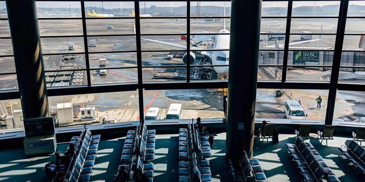 MAE anunță zboruri din Dubai spre București, cu recomandări pentru pasageri Ministerul Afacerilor Externe (MAE) informează că sunt programate două zboruri din Dubai către București, pe 4 și 5 martie 2026