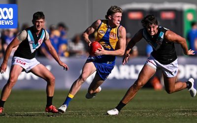 Spectacol de goluri în AFL: Port Adelaide conduce West Coast într-un meci plin de răsturnări de situație Adelaide, Australia – Meciul de Australian Football League (AFL) dintre Port Adelaide și West Coast a oferit un spectacol intens, cu goluri spectaculoase și răsturnări de situație