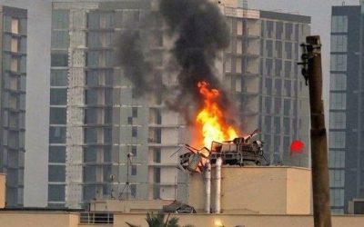 Atac asupra ambasadei americane din Bagdad, pe fondul tensiunilor regionale Ambasada Statelor Unite ale Americii din Bagdad a fost atacată sâmbătă, pe fondul unei escaladări a tensiunilor în Irak