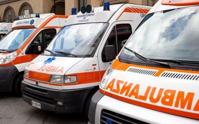 Șofer de ambulanță italian, suspectat de uciderea a cinci pacienți în timpul transportului Un șofer de ambulanță din Italia este anchetat pentru suspiciuni de omor calificat, fiind suspectat că ar fi ucis cinci pacienți în timpul transporturilor medicale