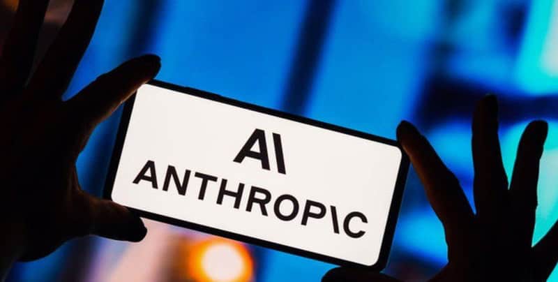 Anthropic dă în judecată Departamentul Apărării al SUA, contestând desemnarea ca risc pentru lanțul de aprovizionare Compania de inteligență artificială Anthropic a inițiat o acțiune în instanță împotriva Departamentului Apărării al Statelor Unite, contestând decizia guvernului de a o eticheta drept un „risc pentru lanțul de aprovizionare”