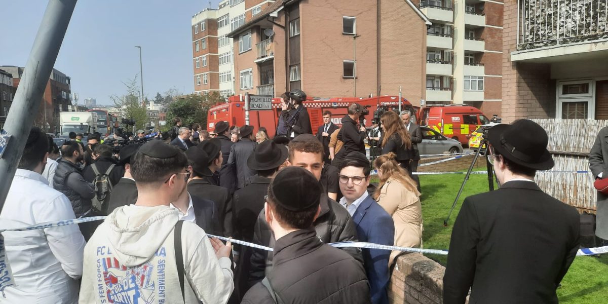 Ancheta atacului antisemist din Londra: Iranul, suspectat de instigare Poliția Metropolitană din Londra investighează posibilitatea ca atacul cu incendii asupra unor ambulanțe evreiești din nordul capitalei britanice să fi fost orchestrat de Iran