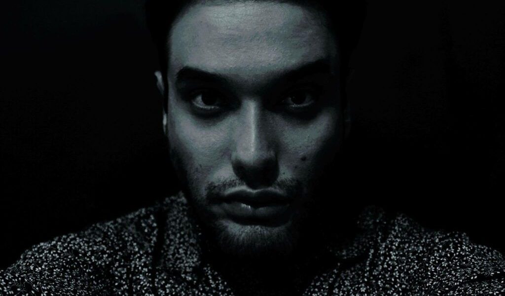 Moartea lui Khamenei și profeția unui parapsiholog brazilian: Iranul, între incertitudine și speculații Moartea liderului suprem al Iranului, Ali Khamenei, a readus în atenția publicului o profeție controversată făcută în urmă cu patru ani de brazilianul Athos Salomé, autointitulat „Nostradamusul în viață”