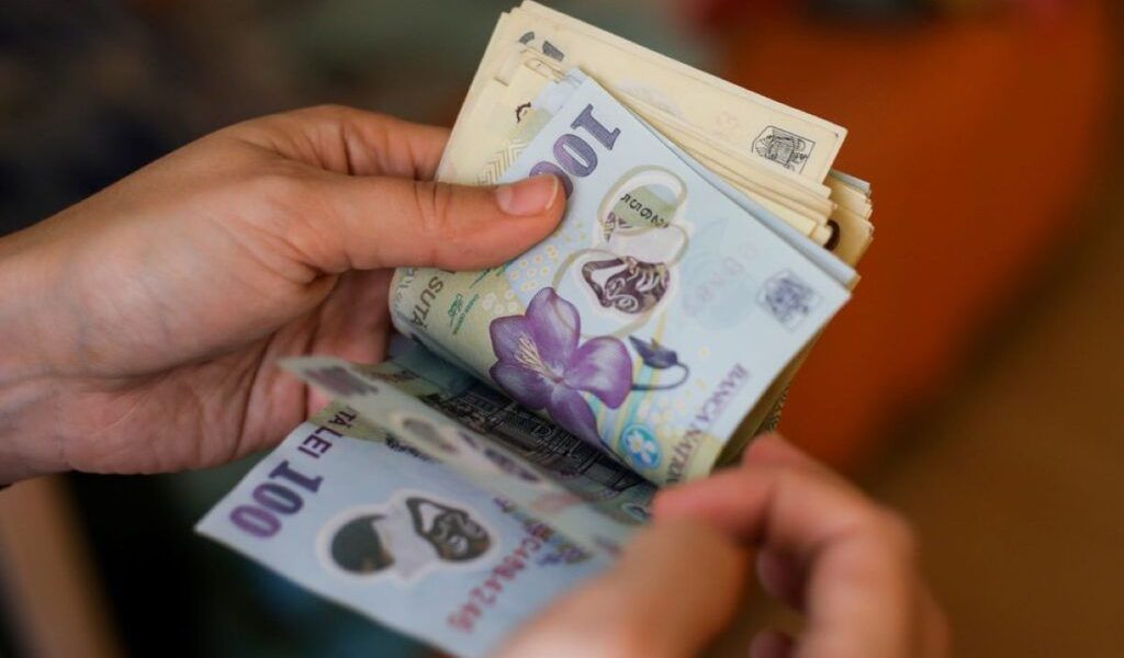 Trucul simplu care poate reduce costurile la cumpărături În contextul în care cheltuielile cu alimentele reprezintă o parte semnificativă din bugetul familiilor, tot mai mulți oameni caută soluții pentru a reduce aceste costuri