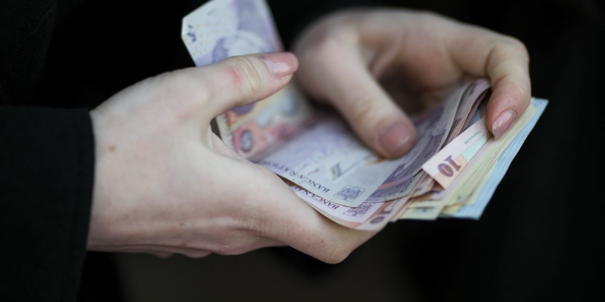 Șefa Tvr, Nemulțumită de Salariu: Suma este Prea Mare