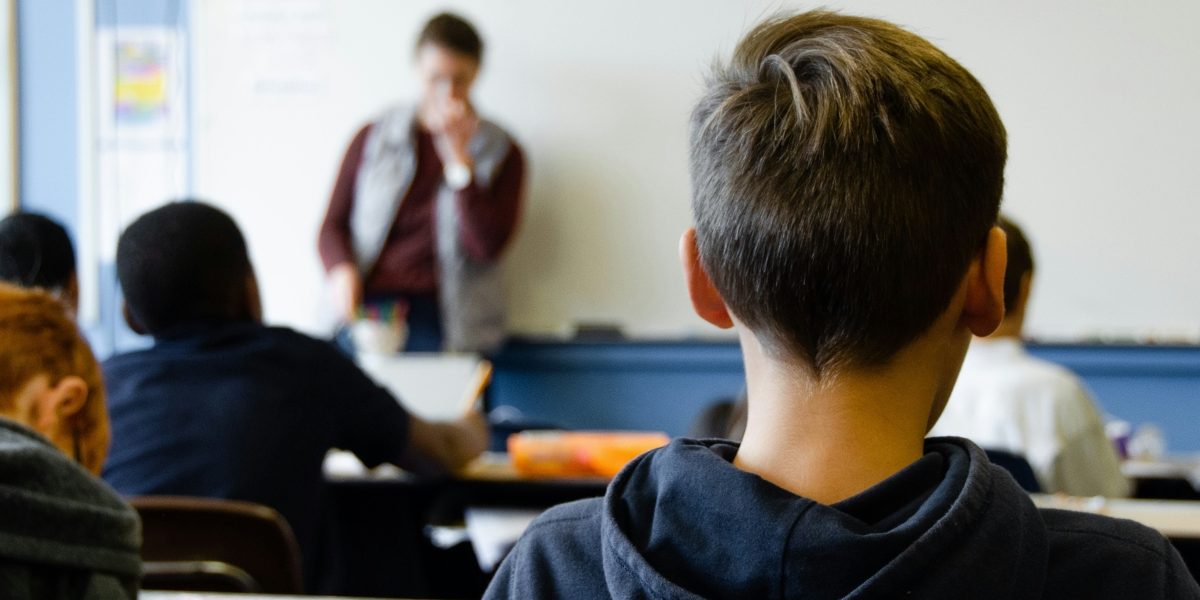 Profesor cu doctorat, pierdere de 60% din venituri după greva, în 2025-2026