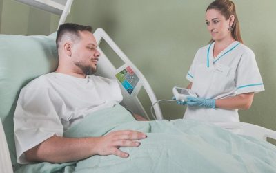 Mai multe spitale din România vor beneficia de unități speciale pentru pacienții cu afecțiuni cardiace critice Ministrul Sănătății, Alexandru Rogobete, a anunțat vineri extinderea rețelei de Unități de Supraveghere și Tratament Avansat al Pacienților Cardiaci Critici (AP-USTACC) cu încă patru spitale