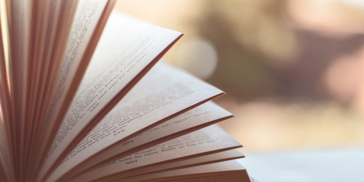 Carte britanică, uitată 60 de ani, restituită bibliotecii