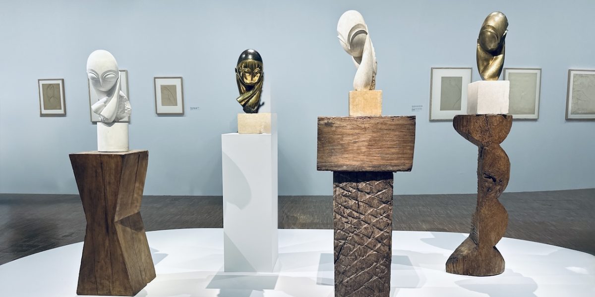 Sculptura lui Brâncuși, estimată la 100 de milioane de dolari, ar putea doborî un record mondial la licitație O sculptură semnată de Constantin Brâncuși este evaluată la 100 de milioane de dolari și ar putea stabili un nou record pentru artistul român la o licitație organizată de Christie’s în New York în luna mai