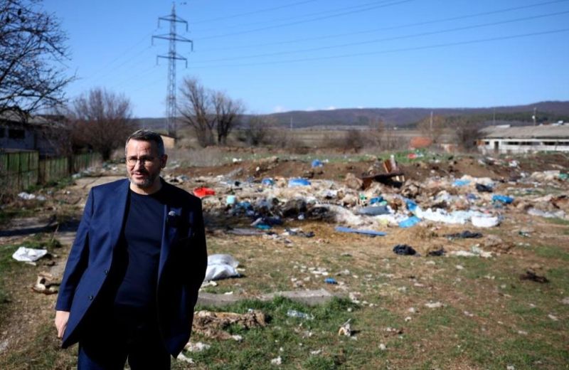 Scandal în Bulgaria: Animale sacrificate ilegal, posibile legături cu România Autoritățile bulgare au descoperit un posibil caz de import ilegal de animale din România și un abator clandestin în zona Ihtiman, în vestul Bulgariei