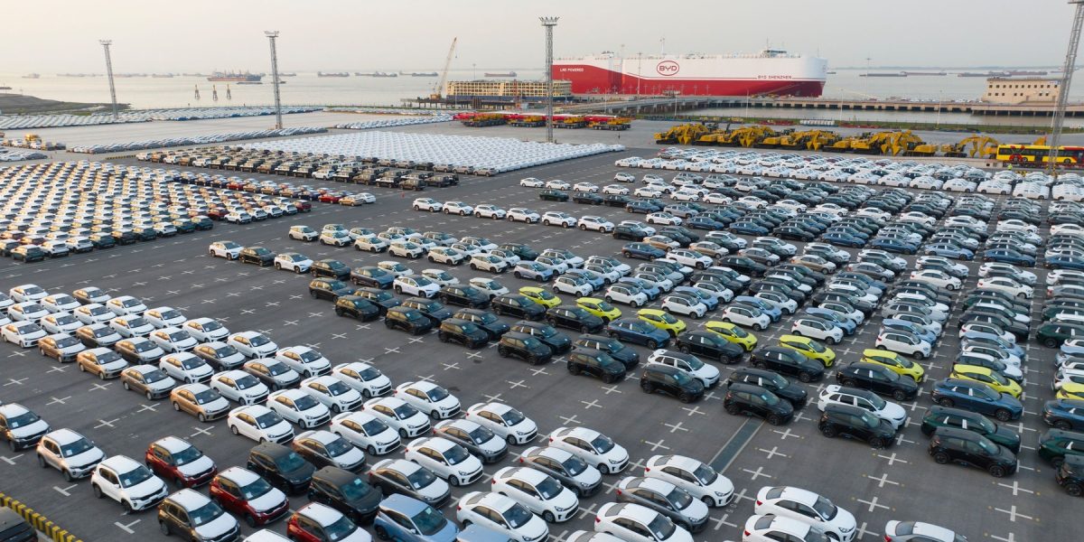 Chinezii de la BYD au anunțat că au depășit Tesla la vânzări, dar profitul a scăzut