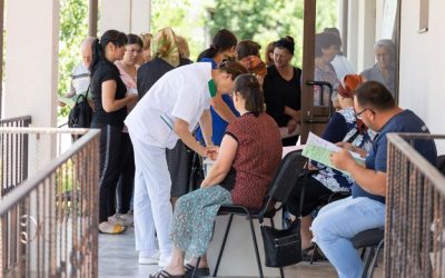 Consultații gratuite pentru bucureșteni prin caravana „obezitatea este o boală”