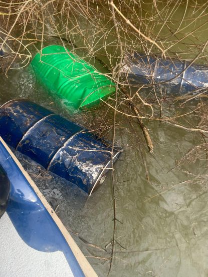 Jandarmi și polițiști de frontieră au recuperat 1.600 de litri de combustibil de pe Dunăre O importantă cantitate de combustibil, estimată la aproximativ 1.600 de litri, a fost recuperată din apele fluviului Dunărea în urma unei acțiuni comune a jandarmilor din Cernavodă și a polițiștilor de frontieră