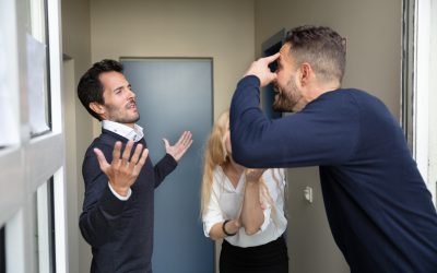 Autoritățile, un sprijin pentru asociațiile de proprietari în cazuri extreme În situațiile în care proprietarii de apartamente ignoră regulile de igienă și bună conviețuire, autoritățile locale pot interveni, dar cu respectarea unor pași procedurali stricți, conform explicațiilor avocatului Gelu Pușcaș, specialist în dreptul asociațiilor de proprietari