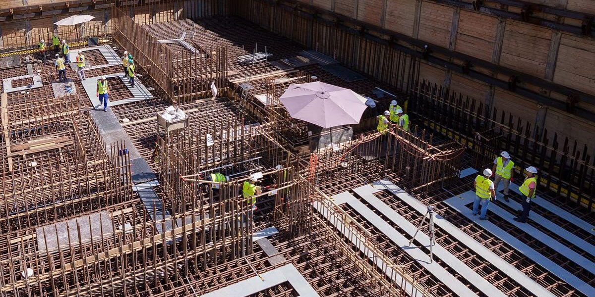 România, o posibilă pivot energetic în Europa de Est, conform ambasadorului SUA România are potențialul de a transforma radical domeniul energetic în Europa Centrală și de Est, în special în ceea ce privește reducerea dependenței de Rusia