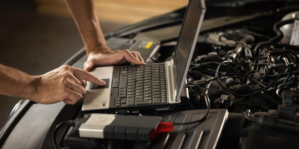 Motorul mașinii vibrează? Cauzele principale și cum le identifici Dacă motorul mașinii tale trepidează, mai ales la turații mici, este posibil să te confrunți cu o problemă tehnică ce necesită atenție