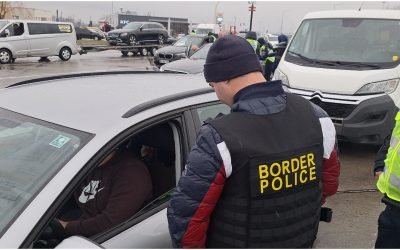 Un autocar cu elevi români implicați într-un proiect Erasmus+ a fost oprit la granița dintre Austria și Ungaria din cauza unor nereguli tehnice și a unor modificări în documentele referitoare la timpul de conducere