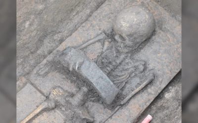 Descoperire arheologică inedită: Doi copii samniți îngropați cu centuri specifice războinicilor O descoperire arheologică recentă din situl Pontecagnano, Italia, a stârnit un interes considerabil în rândul specialiștilor