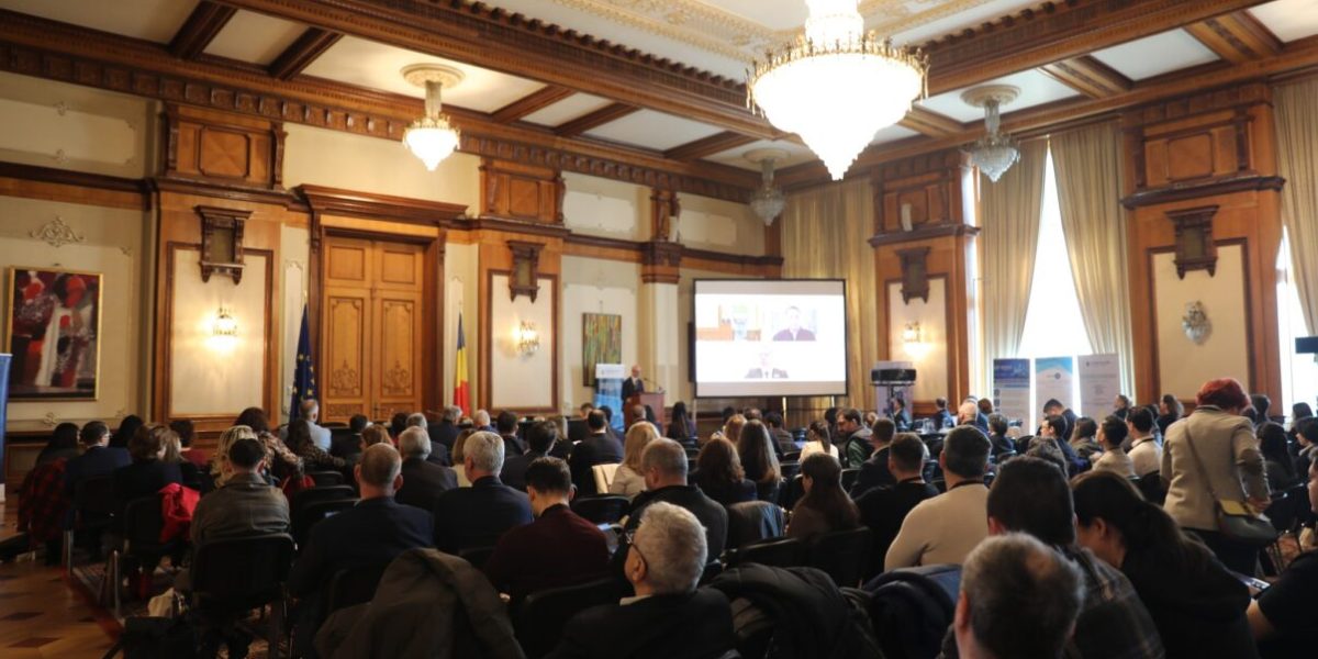 Experți în securitate cibernetică au dezbătut la București aplicarea noilor reguli europene Bucureștiul a găzduit miercuri o conferință de amploare dedicată noilor reglementări europene privind securitatea cibernetică