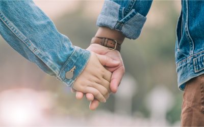 Generația Z și întoarcerea la „tradițional”: Sondajele indică o creștere a conservatorismului în rândul bărbaților Un studiu recent, realizat în 29 de țări, scoate la iveală o tendință îngrijorătoare în rândul tinerilor bărbați: o reîntoarcere la idealuri masculine rigide și așteptări tradiționale în ceea ce privește rolurile de gen