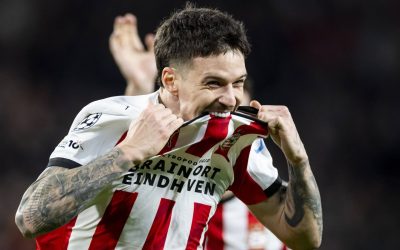 PSV Eindhoven, aproape de titlul de campioană a Olandei: scenariul perfect pentru un triumf istoric Echipa antrenată de Peter Bosz este la un pas de a-și asigura titlul de campioană în Eredivisie, cu un avans considerabil de 19 puncte față de Feyenoord, ocupanta locului secund