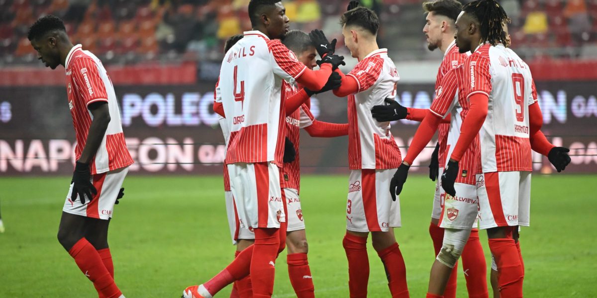 Dinamo, cu probleme de lot înaintea derby-ului cu Rapid Echipa de fotbal Dinamo se confruntă cu dificultăți de lot în perspectiva meciului cu Rapid București, din cadrul play-off-ului