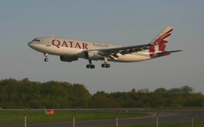 Qatar Airways va relua, începând de joi, operarea de zboruri de urgență pentru pasagerii blocați în Muscat și Riad, conform unui anunț publicat pe platforma X, preluat de agenția Reuters