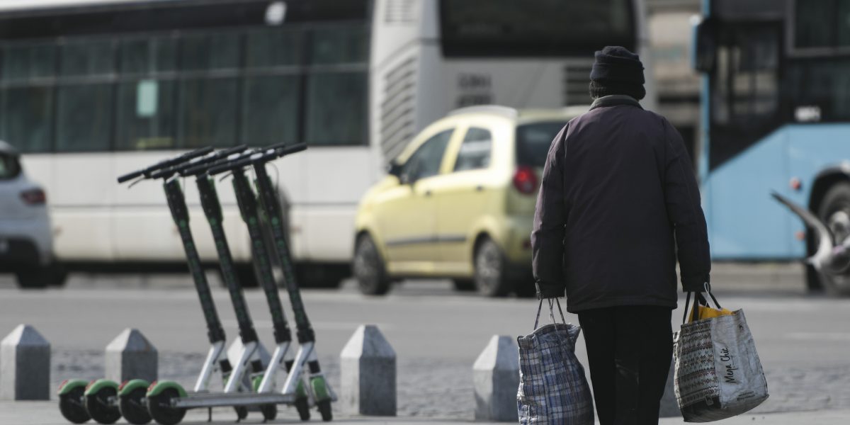 Ciocnire în Guvern: PSD și PNL, pe poziții diferite în privința bugetului pentru 2026 Un posibil conflict major în interiorul coaliției de guvernare amenință să pună în pericol adoptarea bugetului pentru anul 2026