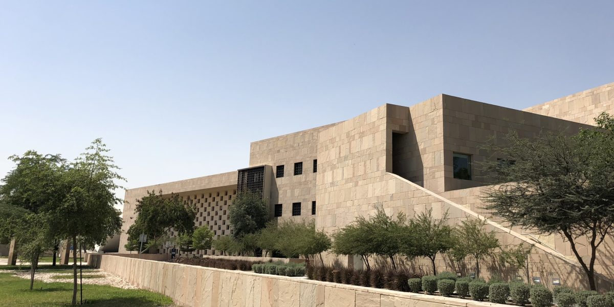 Universitățile americane din Orientul Mijlociu trec la cursuri online din cauza amenințărilor Iranului O serie de universități americane din Orientul Mijlociu își mută cursurile în mediul online ca urmare a amenințărilor venite din partea Iranului