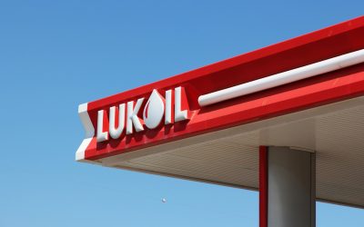 Lukoil, lovită de sancțiunile americane: pierderi de peste 12 miliarde de dolari Compania petrolieră rusă Lukoil a raportat pierderi nete de 1.059 miliarde de ruble (12,386 miliarde de dolari) în 2025, conform standardelor financiare internaționale