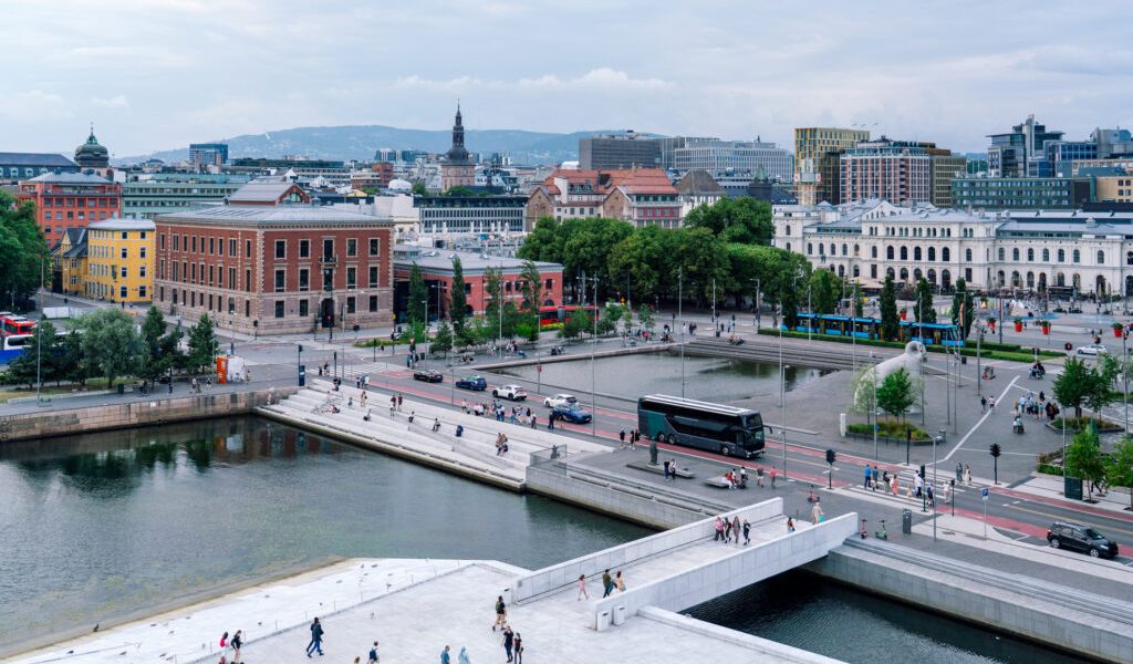 Oslo, desemnat cel mai verde oraș din lume Oslo a fost desemnat cel mai verde oraș din lume, conform unui index realizat de Iglu Cruise, obținând un scor de 77,3 puncte