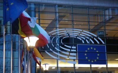 Comisia Europeană cere pregătiri pentru criza petrolului, pe fondul tensiunilor din Orientul Mijlociu Bruxelles-ul solicită statelor membre ale Uniunii Europene să se pregătească pentru posibile perturbări ale aprovizionării cu petrol