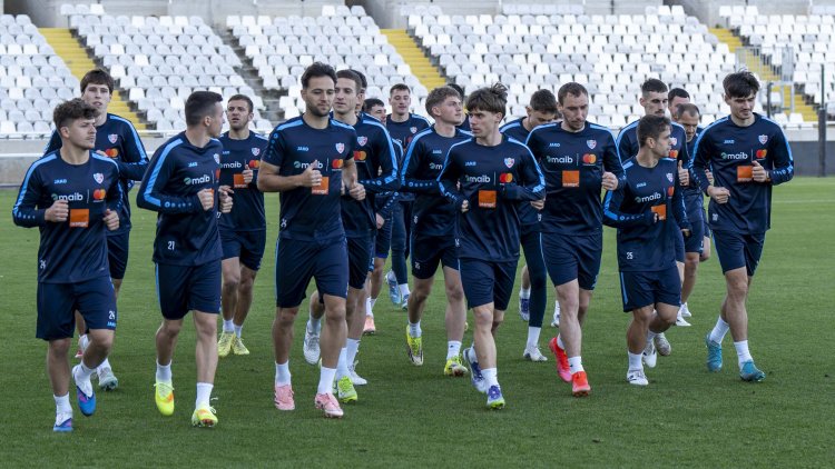 Moldova, pregătită pentru amicalul cu Cipru: Ultimul antrenament și așteptarea meciului Echipa națională de fotbal a Moldovei a efectuat ultimul antrenament înaintea meciului amical cu Cipru, programat pentru luni, 30 martie, pe stadionul GSP din Nicosia