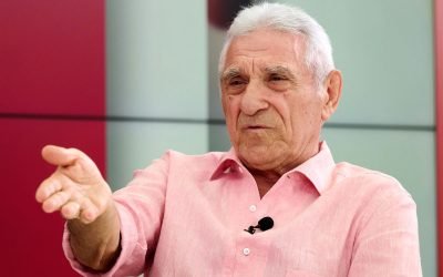 Becali, șocat de alegerea lui Lucescu pentru postul de fundaș stânga la națională Impresarul Giovanni Becali a reacționat cu surprindere la decizia selecționerului Mircea Lucescu de a-l convoca pe Kevin Ciubotaru în locul lui Andrei Borza pentru barajul crucial cu Turcia