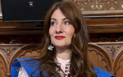 O româncă a obținut cel mai mare punctaj din istoria examenului de rezidențiat în Spania Elena Bianca Ciobanu Selaru, un medic de origine română, a reușit o performanță remarcabilă la examenul MIR din Spania, obținând primul loc