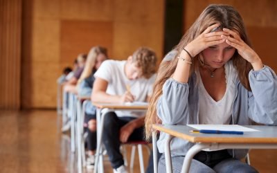 Simulările Evaluării Naționale: Aproape 130 de școli boicotează, peste 3.000 de elevi afectați în București Simulările probelor de la Evaluarea Națională pentru elevii de clasa a VIII-a încep luni, 18 martie, dar nu se vor desfășura în toate școlile din țară