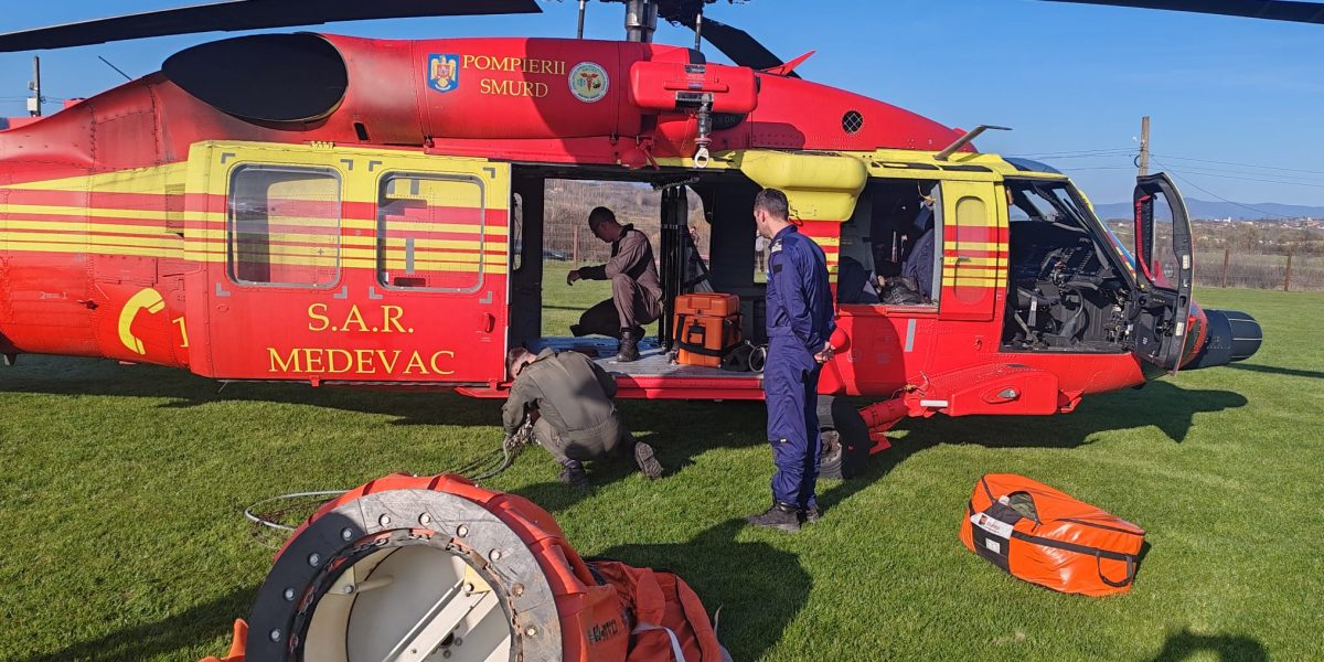 Incendii majore de pădure în Maramureș și Satu Mare: Pompierii luptă cu flăcările Pompierii din Maramureș și Satu Mare se confruntă cu incendii de amploare, intervenind în zone greu accesibile pentru a limita și stinge focarele