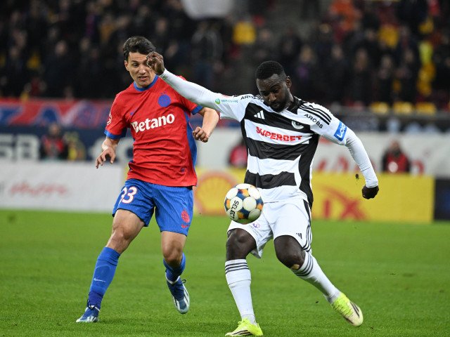 Macalou, eroul lui „U” Cluj, vorbește despre posibilitatea unui transfer la FCSB Mijlocașul ivorian Issouf Macalou a fost în centrul atenției după victoria categorică a celor de la „U” Cluj în fața FCSB, scor 3-1, pe Arena Națională