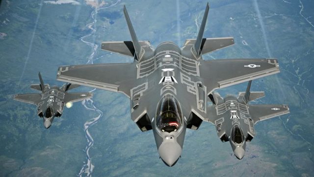 Elveția reduce numărul de avioane de vânătoare F-35A, din cauza costurilor suplimentare Guvernul elvețian a anunțat o revizuire a planurilor de achiziție a avioanelor de vânătoare F-35A, din cauza creșterii costurilor