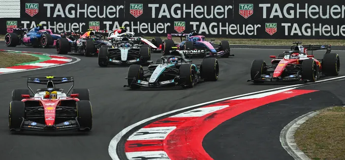 Mercedes domină startul sezonului de formula 1 în china