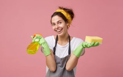 Salariile femeilor de serviciu: discrepanțe între sectorul public și cel privat Veniturile obținute de femeile de serviciu variază semnificativ, influențate fiind de tipul angajatorului, experiența profesională și locația geografică