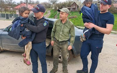 Fetițele dispărute din Târnăveni au fost găsite Ministerul Afacerilor Interne a anunțat luni că Rebeca și Melisa, cele două fetițe dispărute din Târnăveni, județul Mureș, au fost găsite