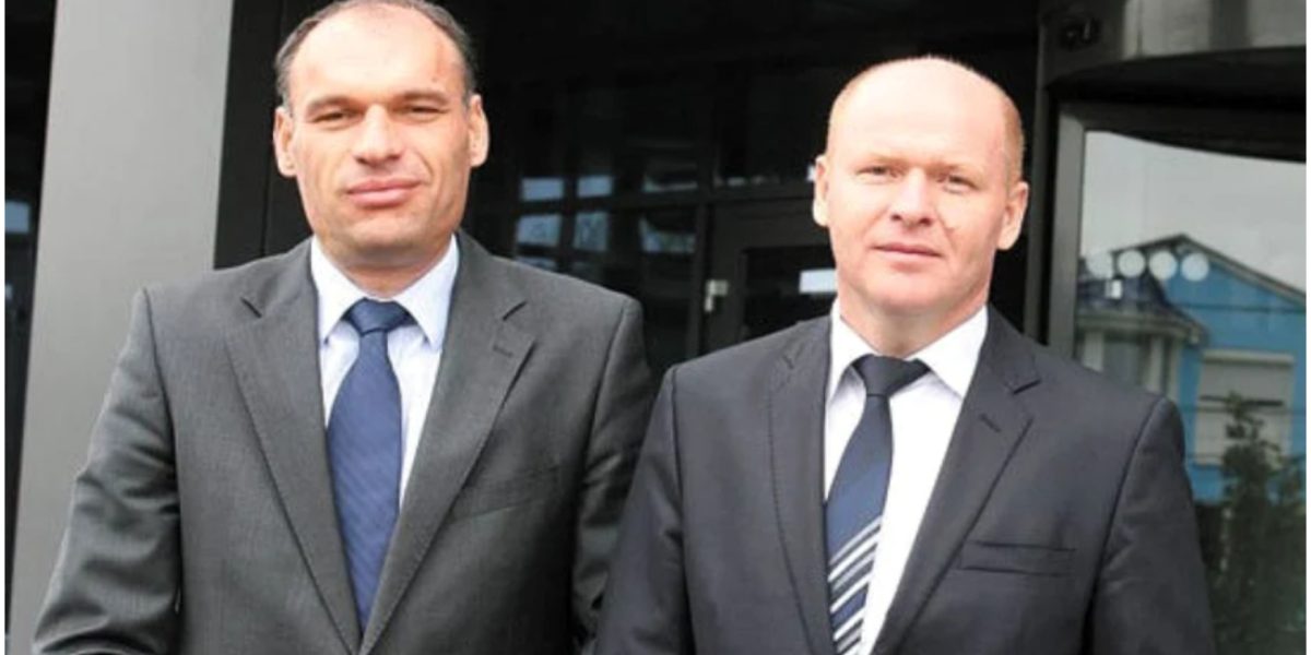 Frații Pavăl, cunoscuți nu doar pentru ascensiunea lor fulminantă în lumea afacerilor românești, ci și pentru stilul lor de viață exclusivist, au făcut un pas important spre facilitarea expansiunii internaționale a imperiului Dedeman