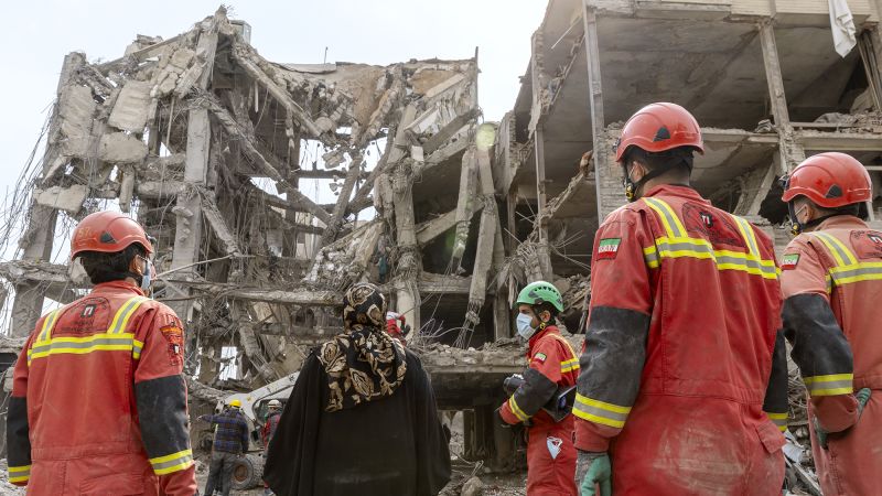 Muniții americane anti-tanc, descoperite în Iran: Semne de îngrijorare cresc Imagini publicate de presa de stat iraniană sugerează prezența minelor anti-tanc de fabricație americană într-o zonă rezidențială din apropierea orașului Shiraz, în sudul Iranului