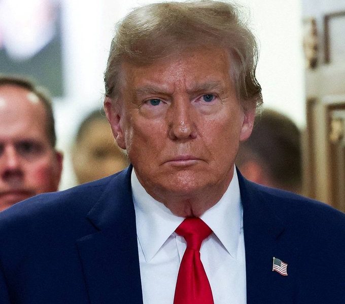 Trump amenință NATO și China în contextul tensiunilor din Orientul Mijlociu Fostul președinte american Donald Trump a lansat un avertisment dur la adresa NATO și a Chinei, exprimând îngrijorări cu privire la sprijinul acestora în contextul blocării strâmtorii Hormuz de către Iran