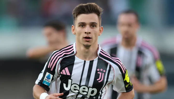 Juventus, sub presiune maximă în fața lui Pisa: Victorie obligatorie pentru a menține șansele la Champions League Torino, Italia – Pentru gigantul Juventus, victoria este singura opțiune în meciul de sâmbătă, pe teren propriu, împotriva echipei Pisa, aflată în zona retrogradării