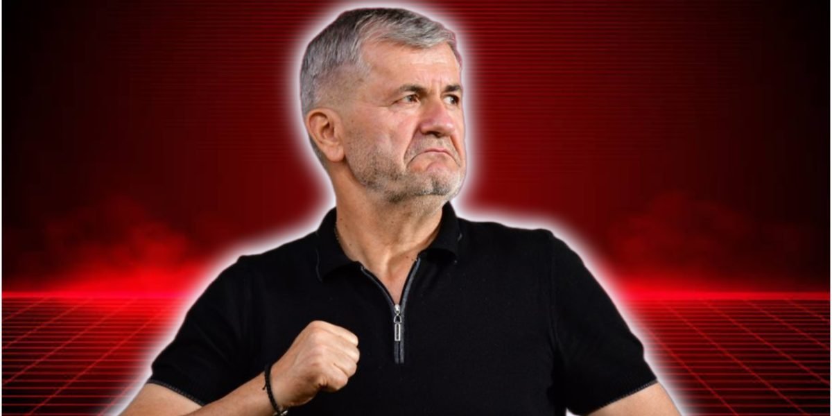 FC Botoșani intră într-o nouă eră: Grozavu, înlocuit de Croitoru sau un antrenor surpriză? FC Botoșani a anunțat despărțirea de antrenorul Leo Grozavu, deși acesta a avut o perioadă fructuoasă pe banca tehnică, conducând echipa pe primul loc în turul campionatului