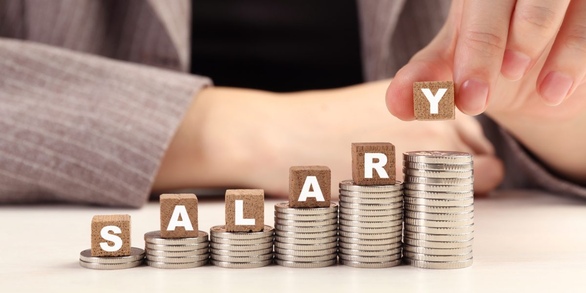 Între așteptări și realitate: Ce salarii oferă România?