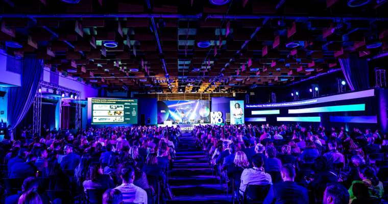 Europa se pregătește pentru o nouă eră a plăților digitale Europa pare să fie pe cale să adopte pe scară largă noi metode de plată, depășind formele tradiționale de numerar și carduri